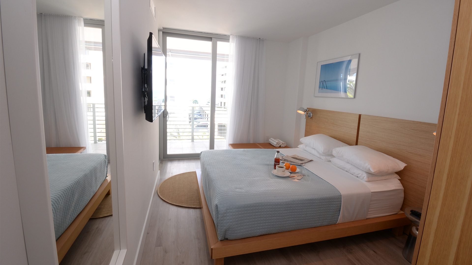 Oceanside-one-bedroom-suite-with-terrace-4